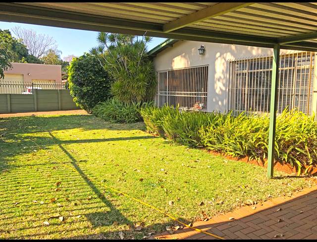 3 BEDROOM HOUSE FOR SALE IN SINOVILLE